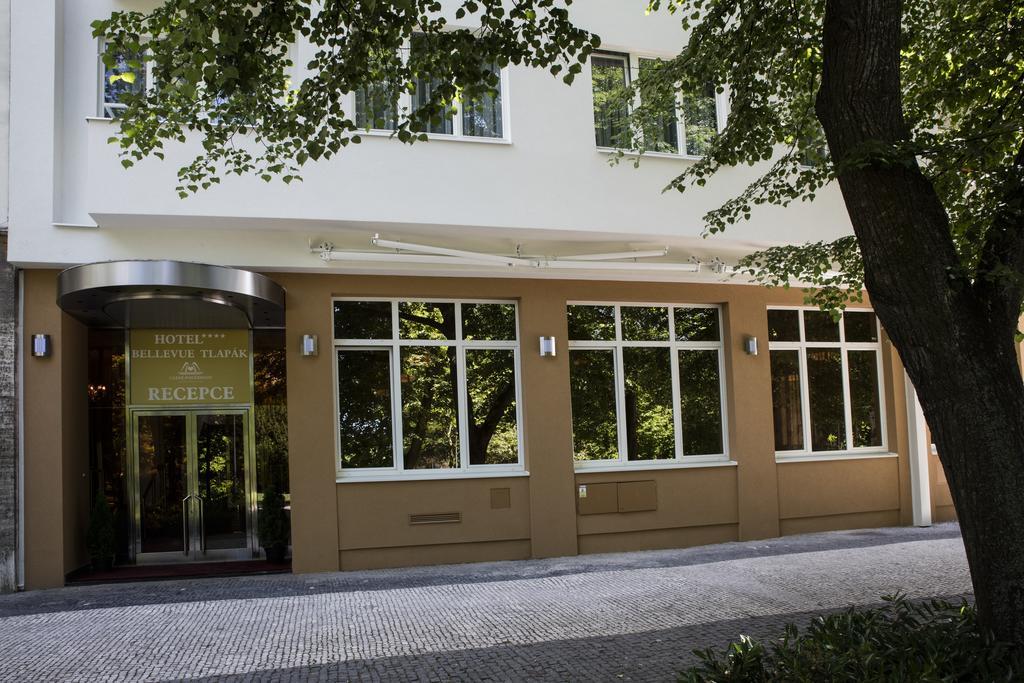 Hotel Bellevue Tlapak Poděbrady Exteriör bild