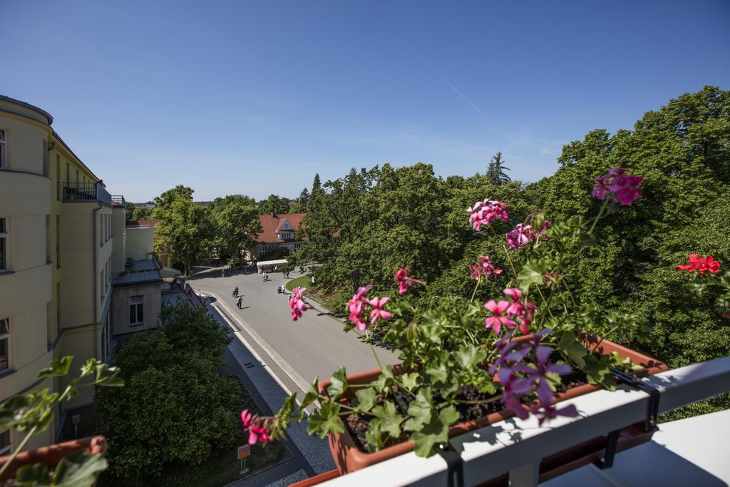 Hotel Bellevue Tlapak Poděbrady Exteriör bild